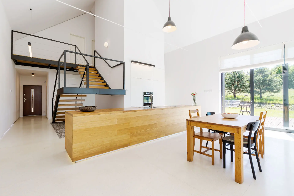 Projektowanie mieszkania z antresolą – wykorzystaj przestrzeń w nowoczesny sposób